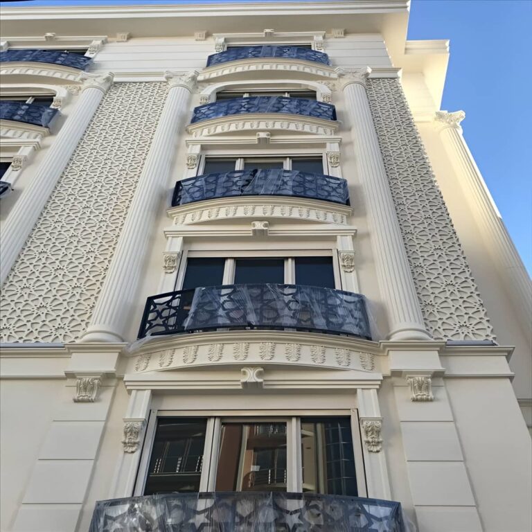 نرده سی ان سی بالکن مقاوم