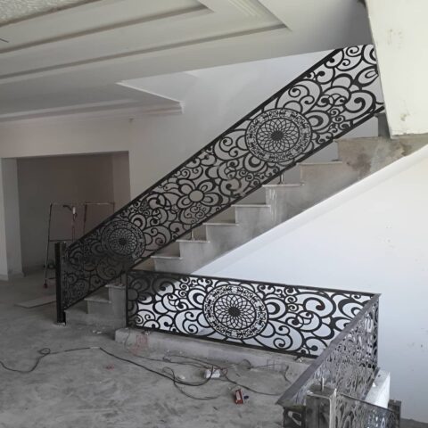 نرده سی ان سی راه پله مدرن