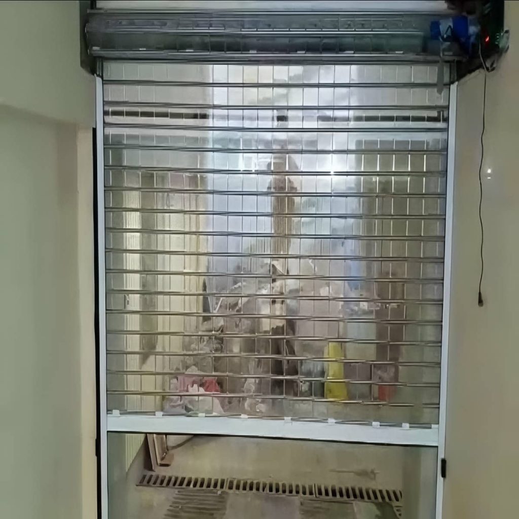 ساخت کرکره برقی صنعتی فولادی برای ورودی بارگیری