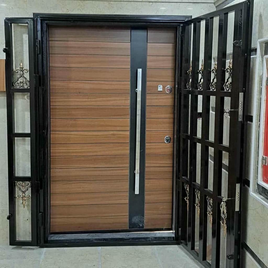 سفارش درب حفاظ فلزی ورودی واحد با رنگ کوره‌ای
