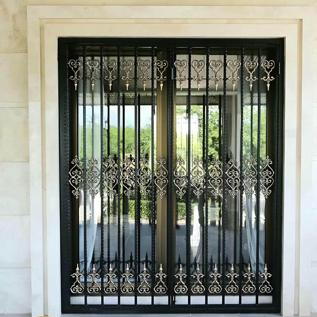 اجرای حفاظ پنجره ویلایی نمای باغ برای ویلا