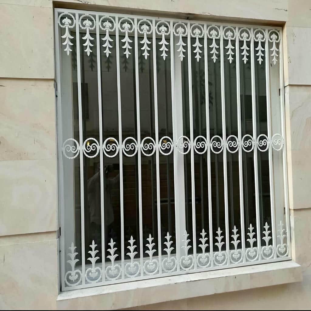 خرید حفاظ پنجره شیک قاب دار برای نمای ساختمان