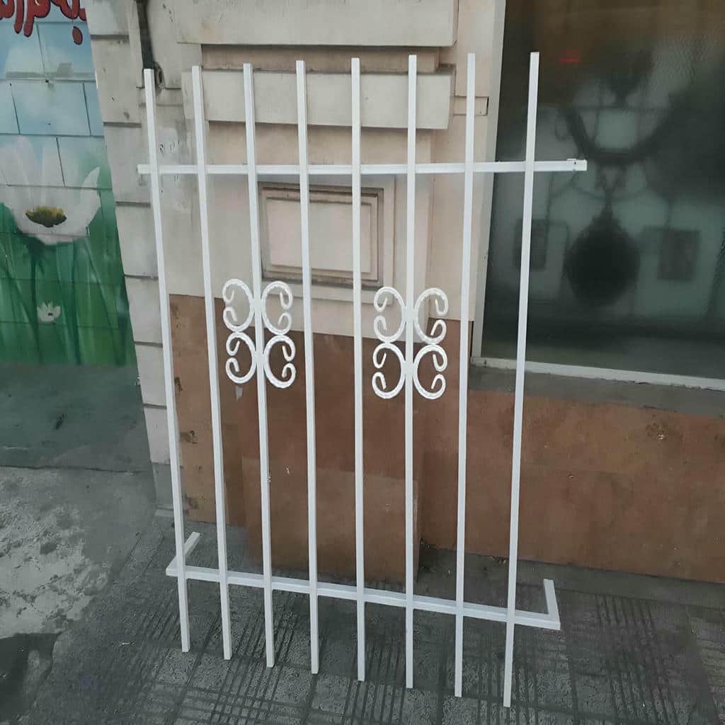 نصب حفاظ پنجره پروفیلی قوطی آهنی روی قاب پنجره قیمت