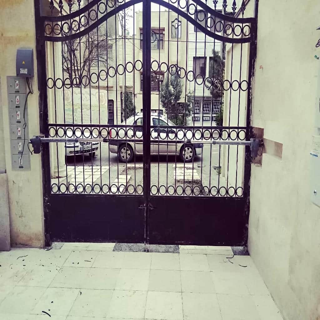 ایمنی جک بازویی درب ویلایی برای ورودی حیاط