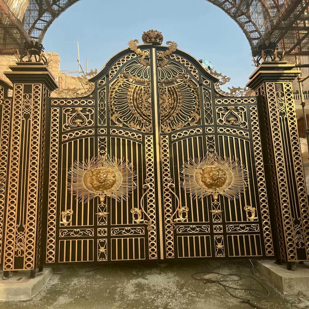درب پارکینگ ماشین رو عریض با پوشش ضدزنگ
