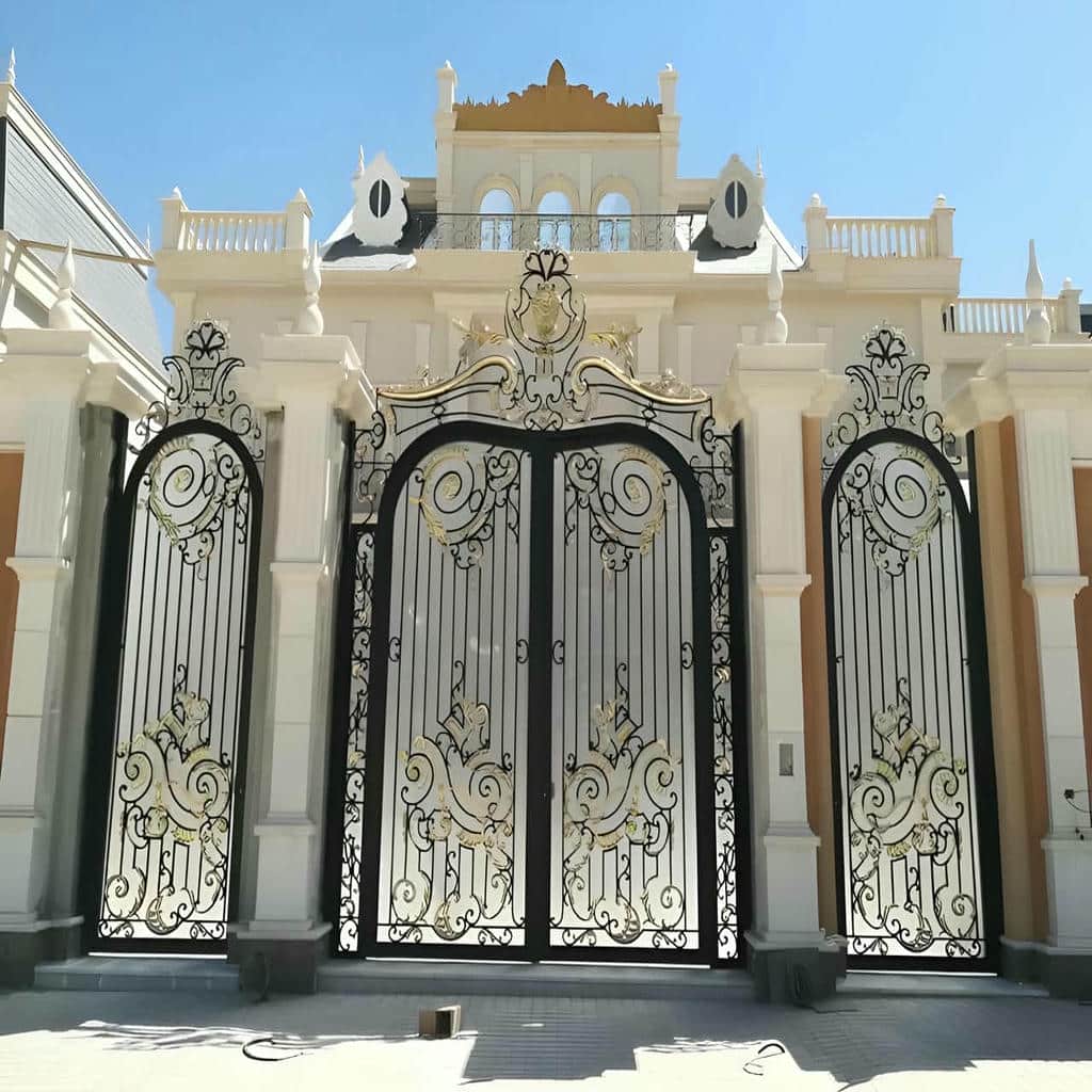 درب پارکینگ پنل فلزی CNC با رنگ مشکی مات - تصویر 2