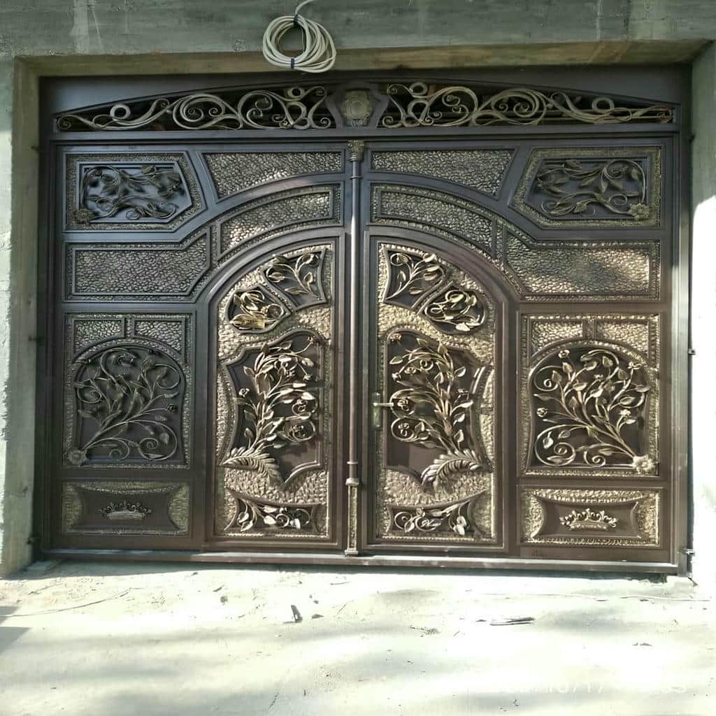 درب پارکینگ کشویی محوطه با ریل زمینی مقاوم