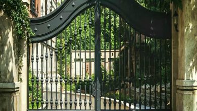 درب آهنی ورودی برش لیزری با طرح هندسی مدرن
