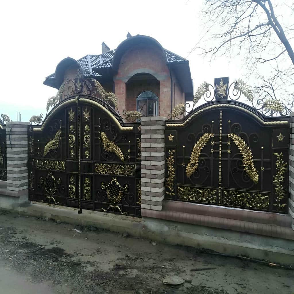 درب پارکینگ پنل فلزی CNC با پنل برش خورده فلزی