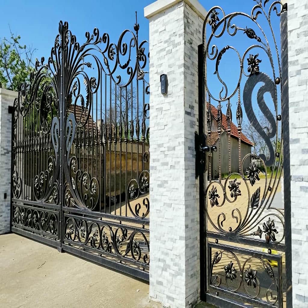 درب پارکینگ کتیبه دار کلاسیک با بدنه فلزی مقاوم