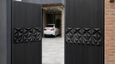 درب پارکینگ فلزی نمای ساختمان با رنگ مشکی مات