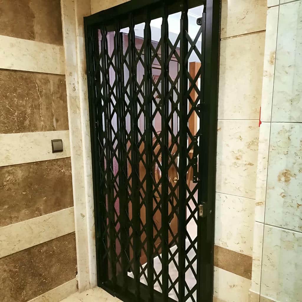 حفاظ درب ضد سرقت با ساختار مقاوم برای حفظ حریم حفاظ درب ضد سرقت با ساختار مقاوم برای حفظ حریم