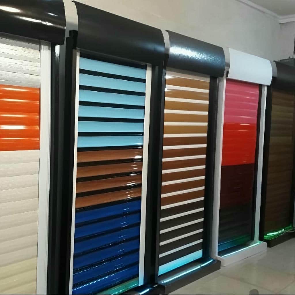 کرکره آلومینیومی نصب شده برای ورودی باران گیر