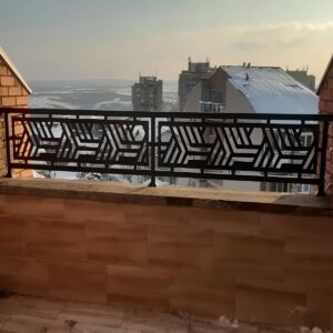 نرده دوبلکس سفارشی با طراحی لوکس برای رفت و آمد روزانه