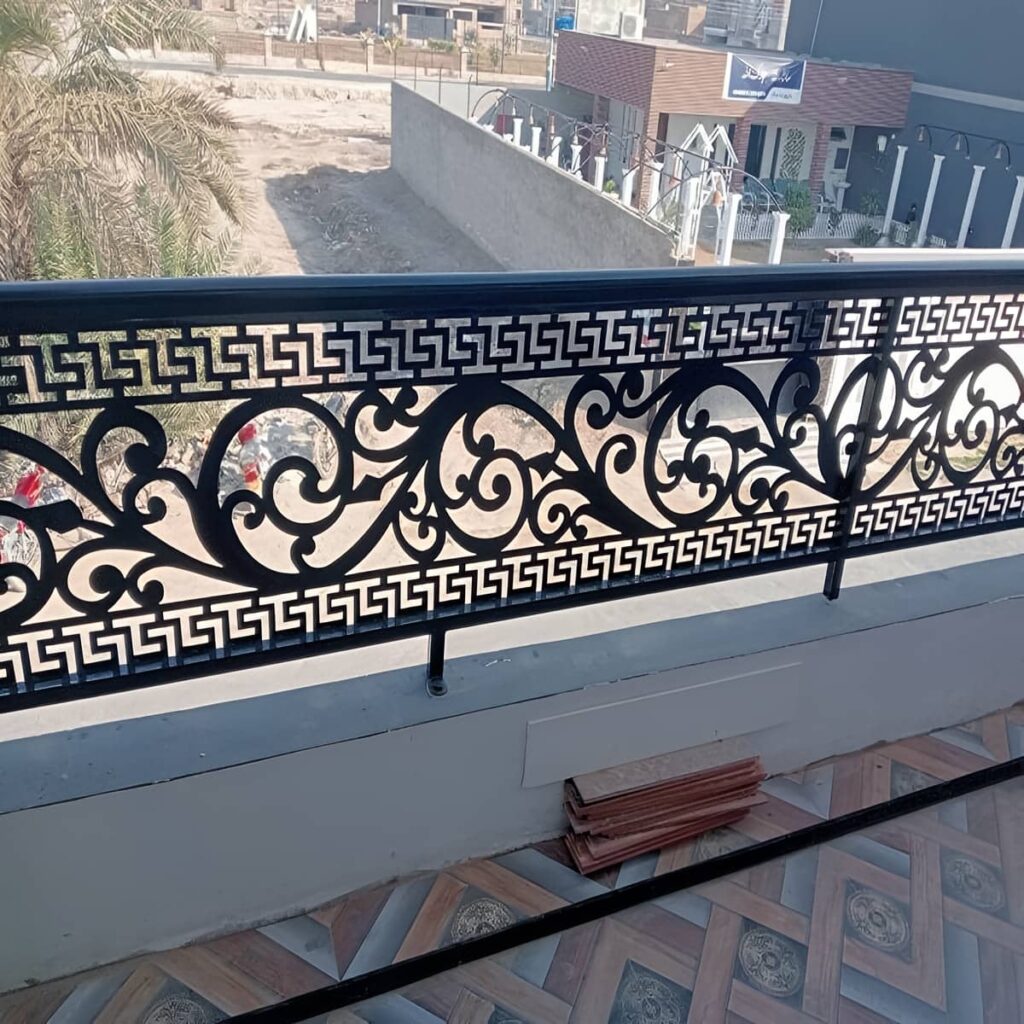 نرده بالکن ویلایی با متریال مقاوم برای استفاده مداوم نرده بالکن ویلایی با متریال مقاوم برای استفاده مداوم