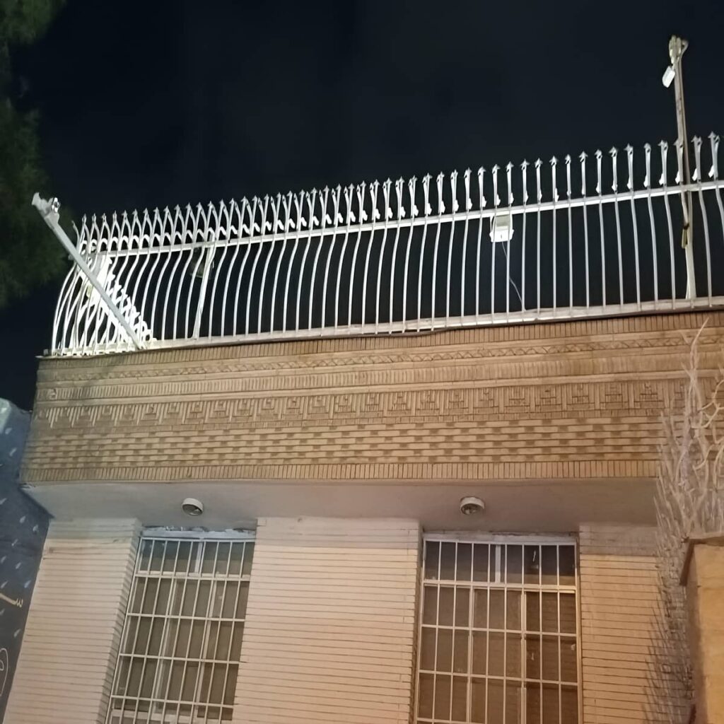 نرده روی دیوار با ساختار مناسب برای کنترل دسترسی نرده روی دیوار با ساختار مناسب برای کنترل دسترسی