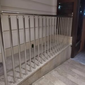 جان پناه بالکن با ساختار ایمن برای استفاده روزانه