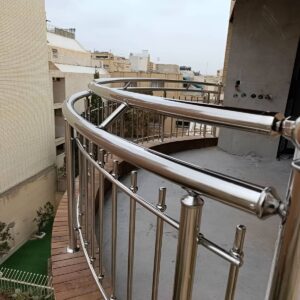 نرده پله فلزی ایمن برای مسیر ویلایی