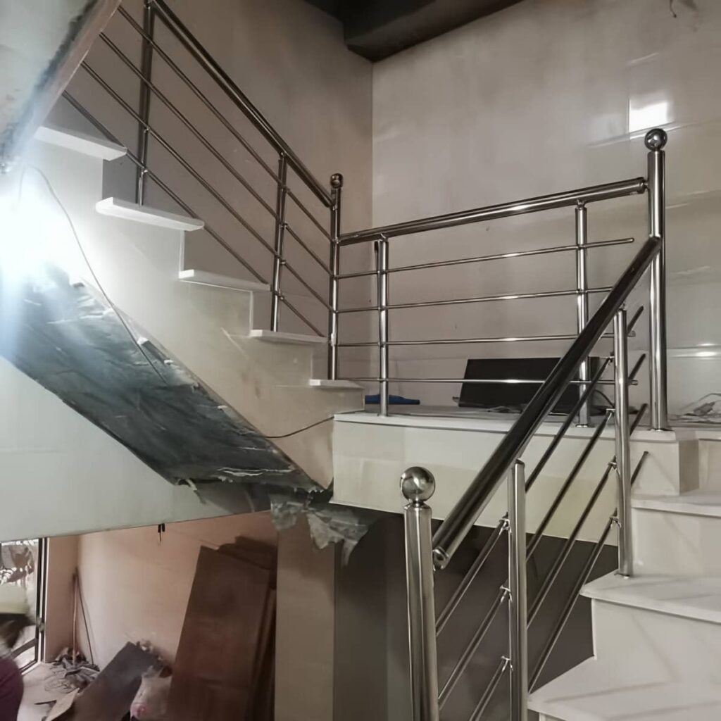 نرده استیل بالکن با ساختار ایمن برای مناطق گرم و خشک