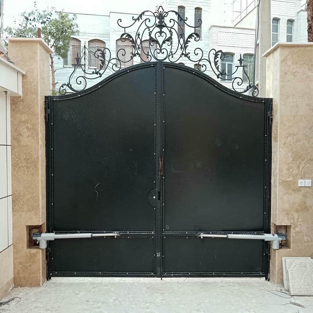 جک هیدرولیک در نمونه اجرای تخصصی ورودی ساختمان جک هیدرولیک در نمونه اجرای تخصصی ورودی ساختمان