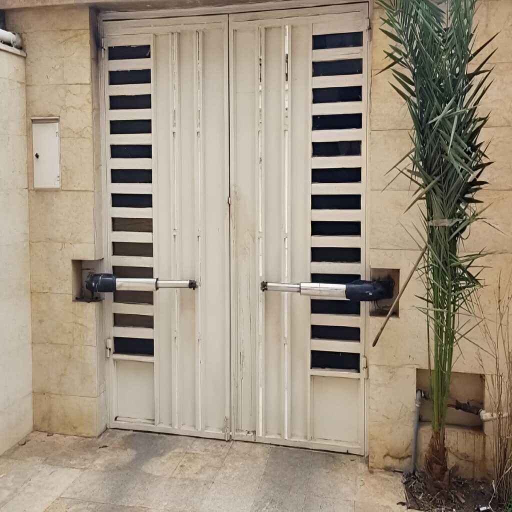 جک الکترومکانیک مناسب درب بازویی ساختمان