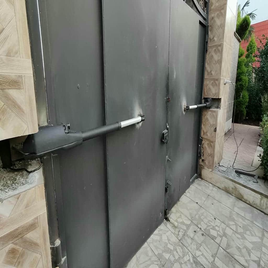 اپراتور درب پارکینگ با موتور مناسب کاربری بلندمدت اپراتور درب پارکینگ با موتور مناسب کاربری بلندمدت