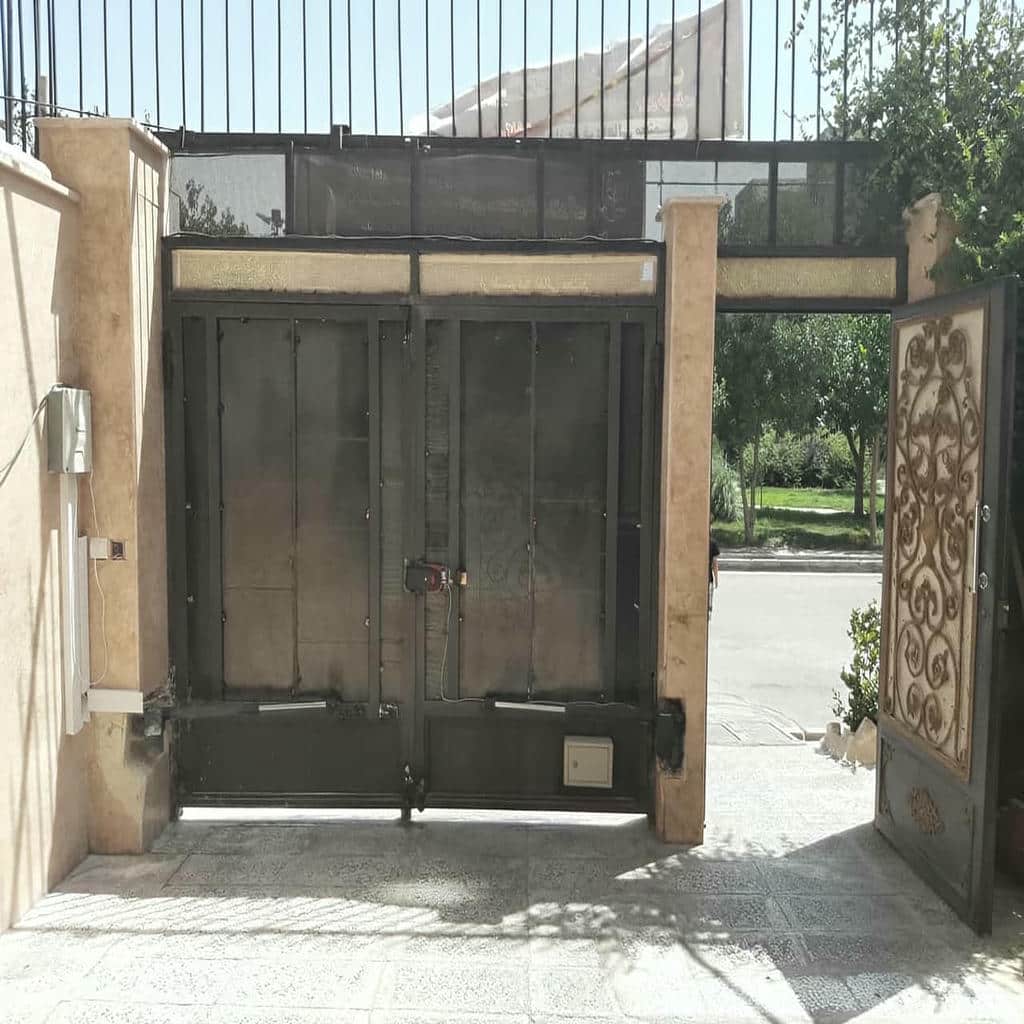 جک بازویی مناسب درب لولایی با تردد روزانه