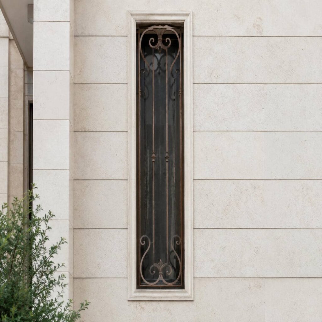حفاظ پنجره نصب تخصصی روی قاب پنجره خانه
