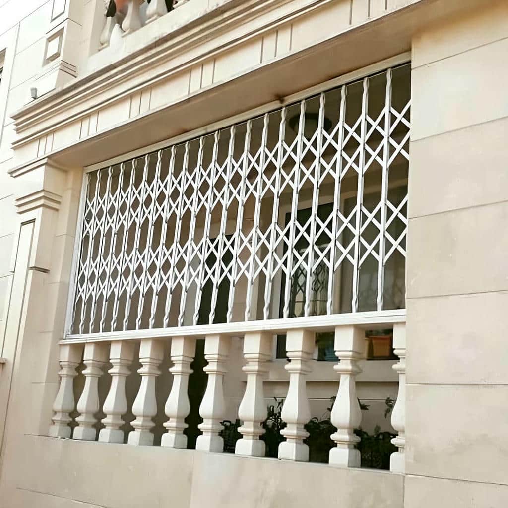 حفاظ درب آکاردئونی استان قزوین نصب تخصصی