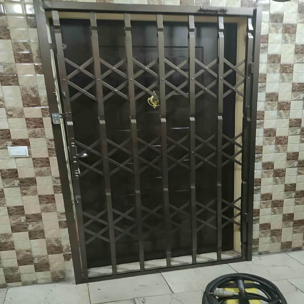 حفاظ درب آکاردئونی استان چهارمحال و بختیاری قطعات فلزی