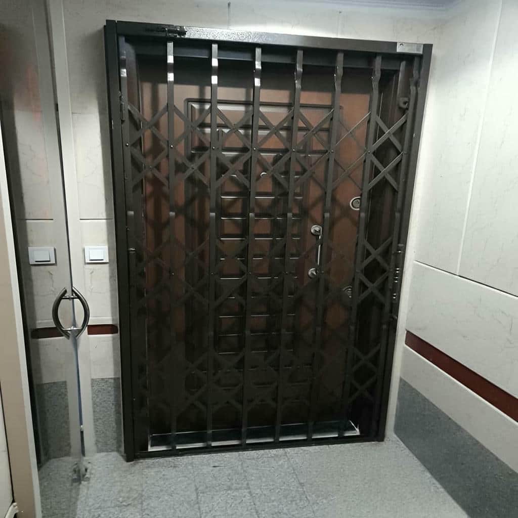 حفاظ درب آکاردئونی استان کردستان مدل ریلی