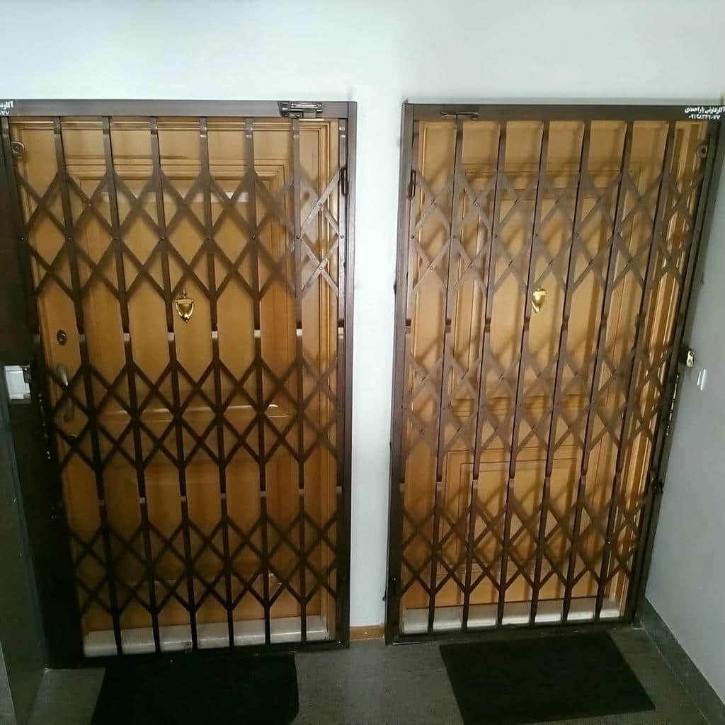 حفاظ درب آکاردئونی فلزی استان اردبیل