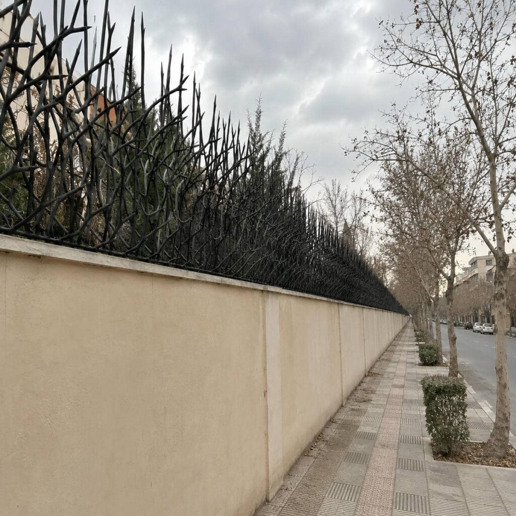 حفاظ سرنیزه‌ای ارومیه نمای ساختمان