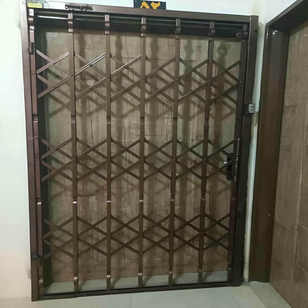 حفاظ فلزی مشبک ورودی حفاظ فلزی مشبک ورودی
