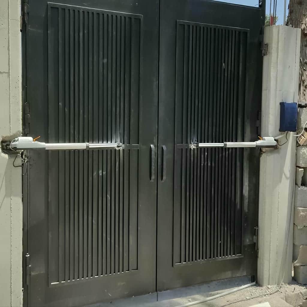 دربازکن پارکینگی روی ورودی فلزی استان فارس