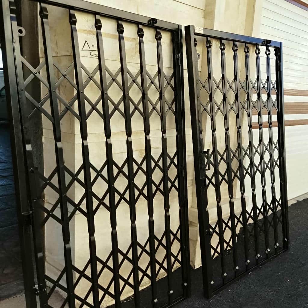 محافظ آکاردئونی فلزی برای فضای مسکونی استان کرمان محافظ آکاردئونی فلزی برای فضای مسکونی استان کرمان