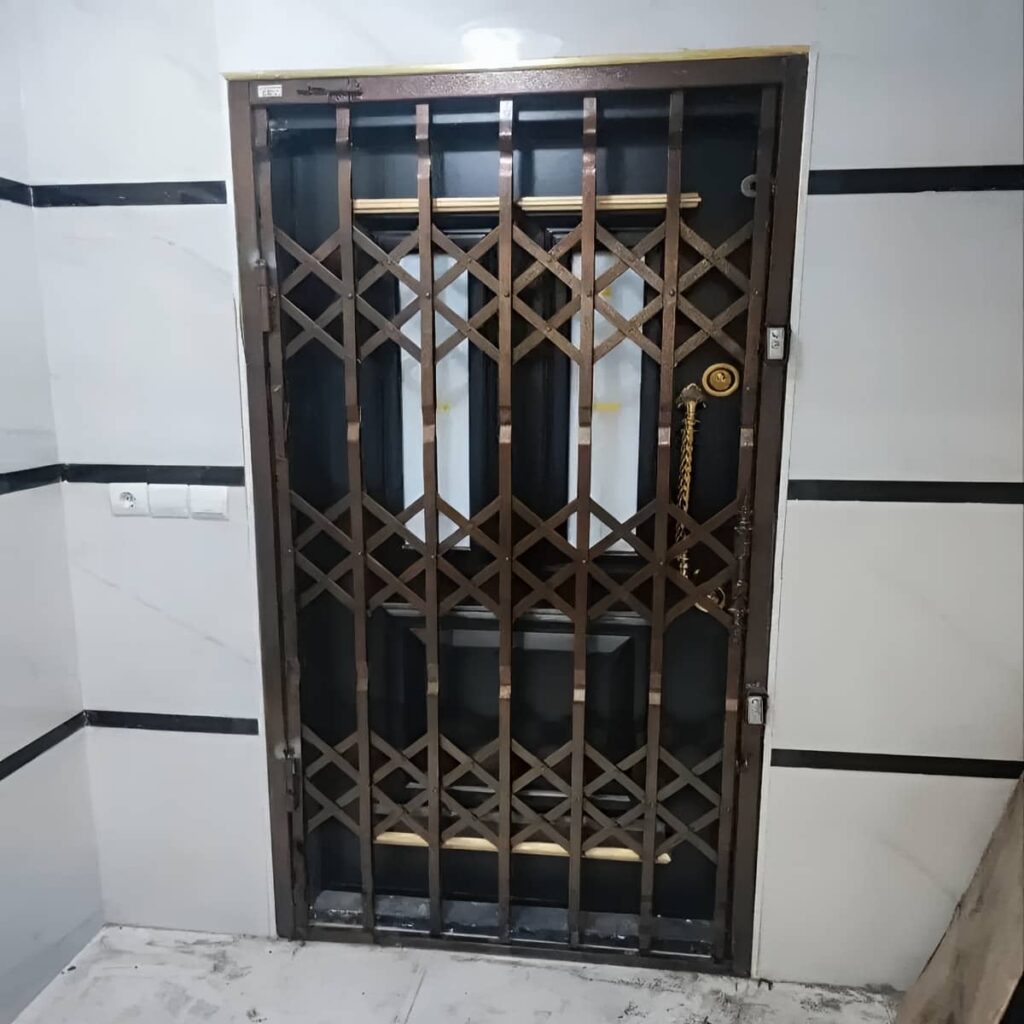 گارد آکاردئونی ورودی ساختمان